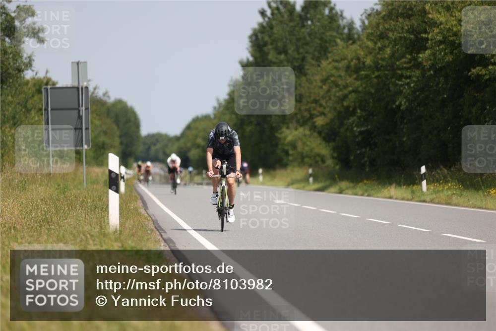22.06.2025 - Viking Triathlon Yannick Fuchs http://msf.ph/oto/8103982 22.06.2025 12:07:20 Radfahren 3, 21, 200, 469 meine-sportfotos.de