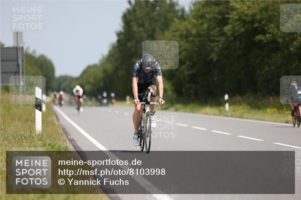 22.06.2025 - Viking Triathlon Yannick Fuchs http://msf.ph/oto/8103998 22.06.2025 12:07:21 Radfahren 3, 21, 200, 469 meine-sportfotos.de