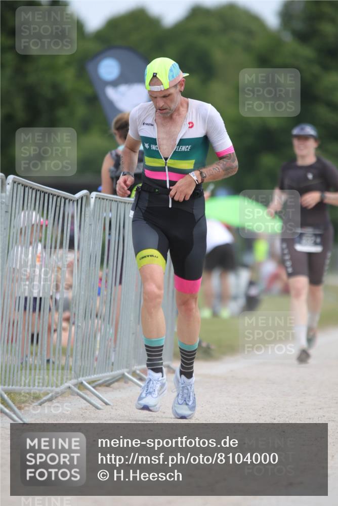 22.06.2025 - Viking Triathlon H.Heesch http://msf.ph/oto/8104000 22.06.2025 13:23:15 Laufen 289, 332 meine-sportfotos.de