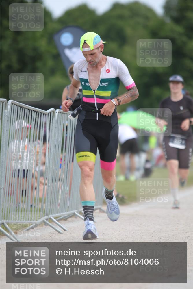 22.06.2025 - Viking Triathlon H.Heesch http://msf.ph/oto/8104006 22.06.2025 13:23:15 Laufen 289, 332 meine-sportfotos.de
