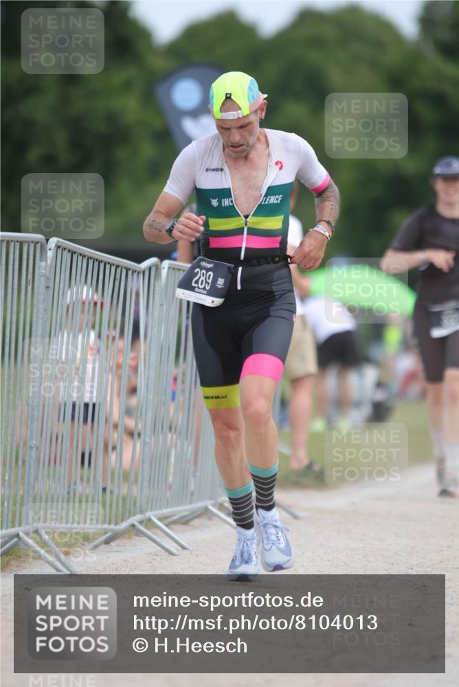 22.06.2025 - Viking Triathlon H.Heesch http://msf.ph/oto/8104013 22.06.2025 13:23:15 Laufen 289, 332 meine-sportfotos.de