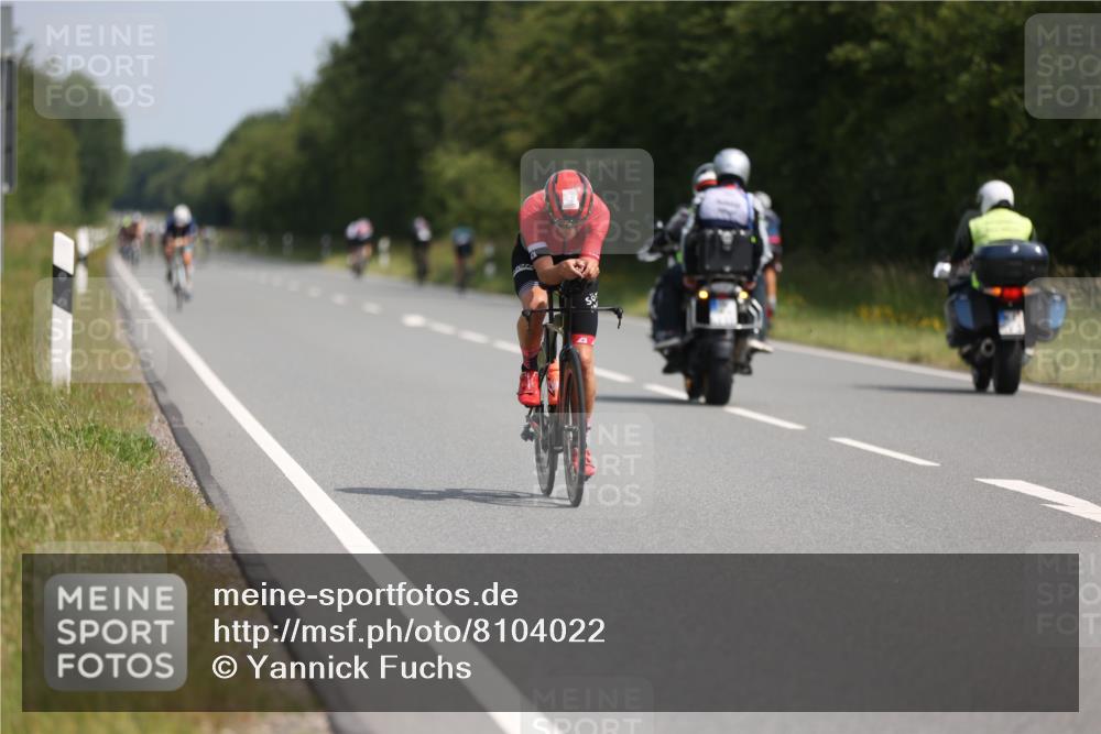 22.06.2025 - Viking Triathlon Yannick Fuchs http://msf.ph/oto/8104022 22.06.2025 11:27:39 Radfahren 235, 397 meine-sportfotos.de