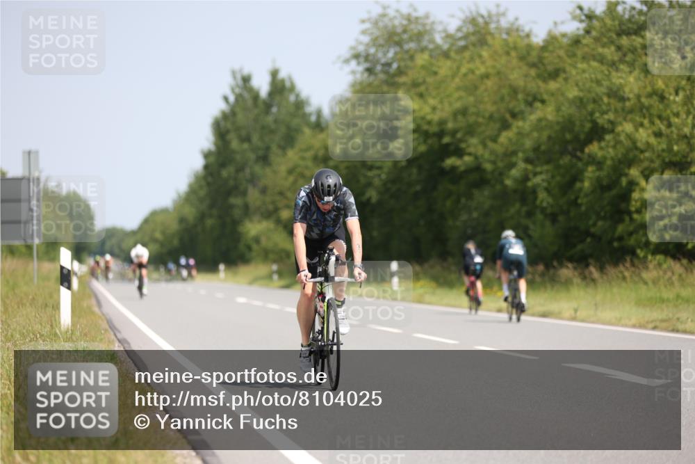 22.06.2025 - Viking Triathlon Yannick Fuchs http://msf.ph/oto/8104025 22.06.2025 12:07:22 Radfahren 3, 21, 200, 469 meine-sportfotos.de