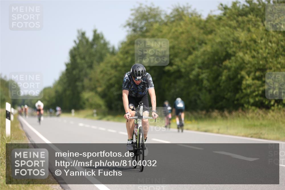 22.06.2025 - Viking Triathlon Yannick Fuchs http://msf.ph/oto/8104032 22.06.2025 12:07:22 Radfahren 3, 21, 200, 469 meine-sportfotos.de
