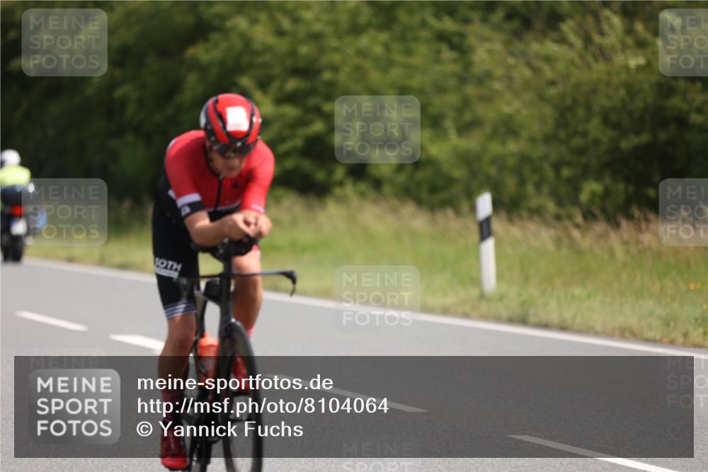 22.06.2025 - Viking Triathlon Yannick Fuchs http://msf.ph/oto/8104064 22.06.2025 11:27:41 Radfahren 235, 397 meine-sportfotos.de