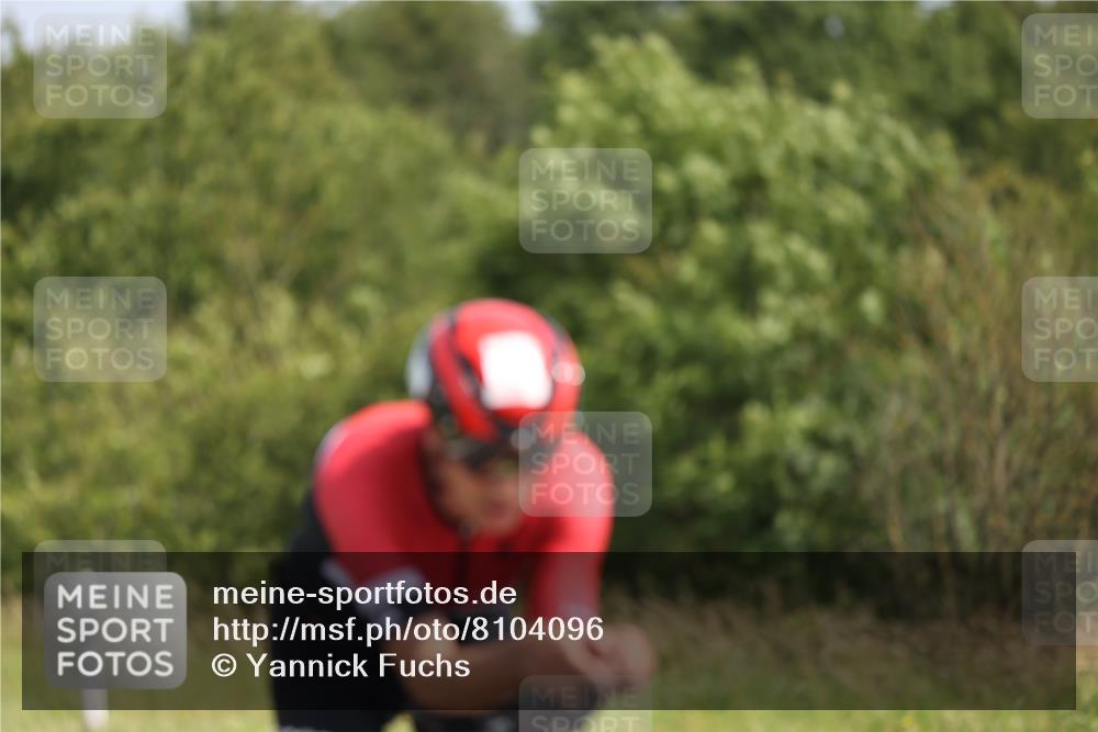 22.06.2025 - Viking Triathlon Yannick Fuchs http://msf.ph/oto/8104096 22.06.2025 11:27:41 Radfahren 235, 397 meine-sportfotos.de