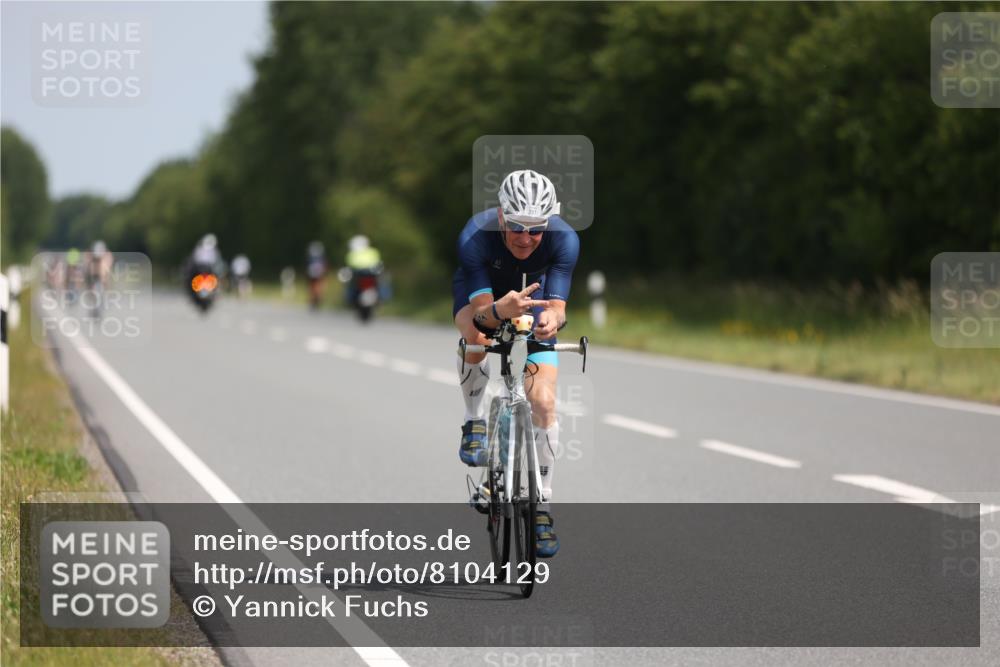 22.06.2025 - Viking Triathlon Yannick Fuchs http://msf.ph/oto/8104129 22.06.2025 11:27:46 Radfahren 222, 397 meine-sportfotos.de