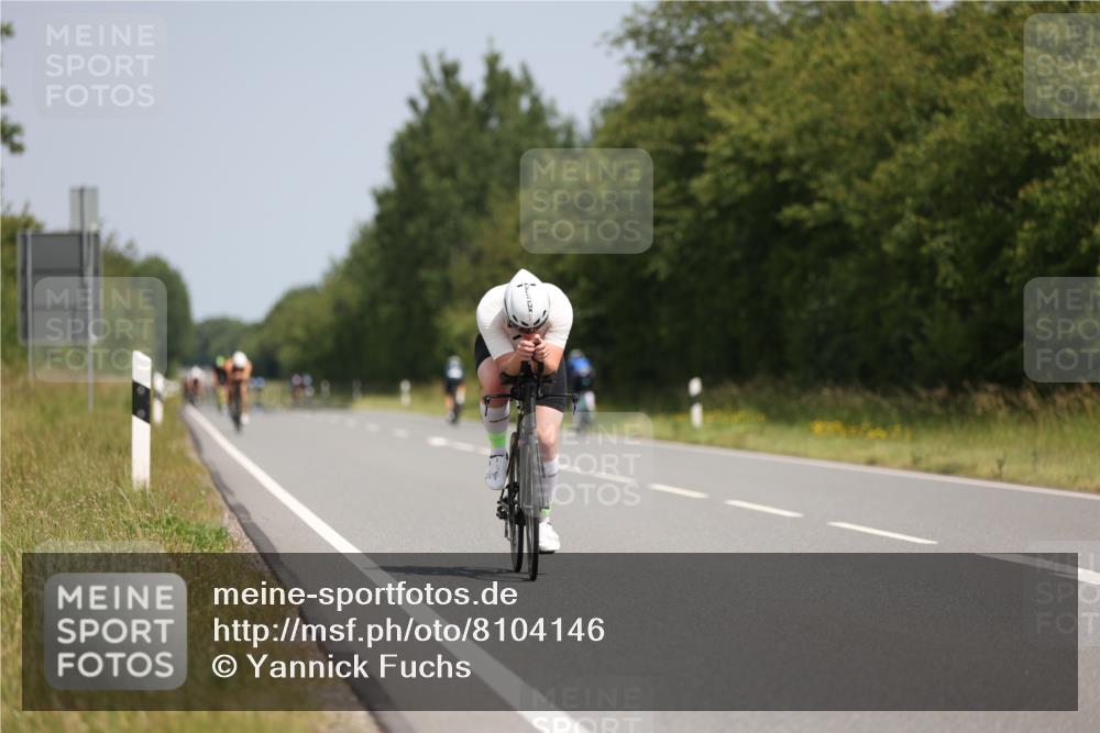 22.06.2025 - Viking Triathlon Yannick Fuchs http://msf.ph/oto/8104146 22.06.2025 12:07:28 Radfahren 21, 382, 469 meine-sportfotos.de