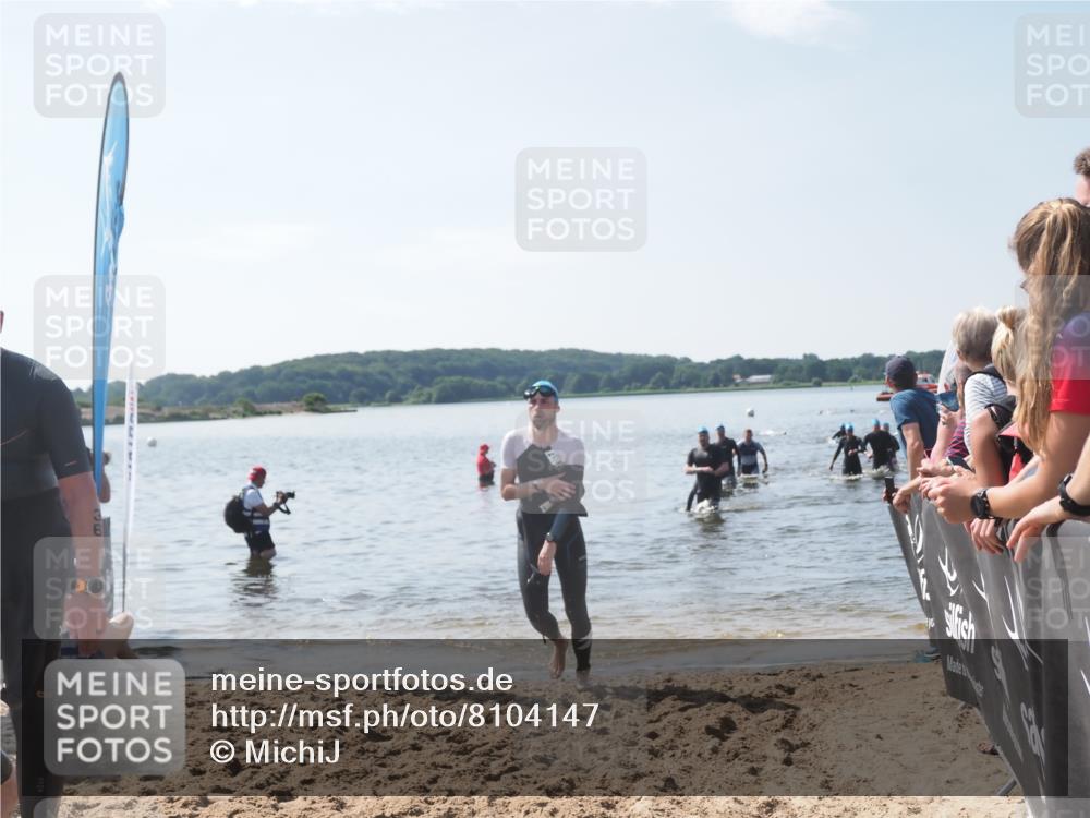 22.06.2025 - Viking Triathlon MichiJ http://msf.ph/oto/8104147 22.06.2025 10:47:11 Schwimmen 51, 74, 76, 378, 421 meine-sportfotos.de