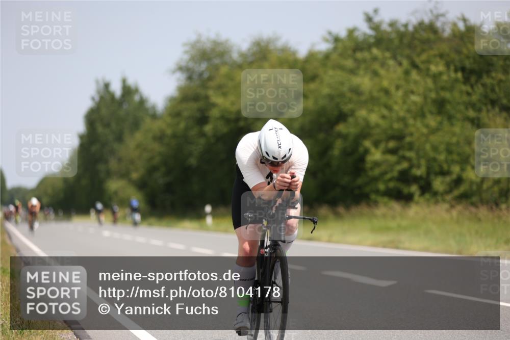 22.06.2025 - Viking Triathlon Yannick Fuchs http://msf.ph/oto/8104178 22.06.2025 12:07:30 Radfahren 21, 382 meine-sportfotos.de