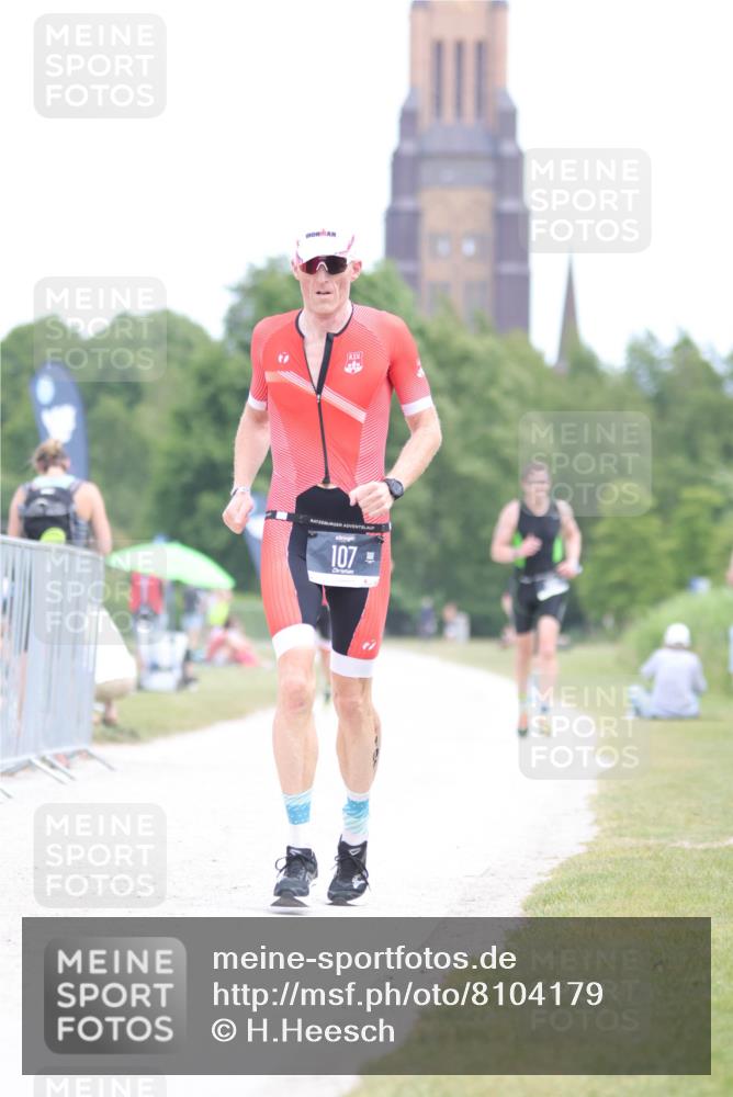 22.06.2025 - Viking Triathlon H.Heesch http://msf.ph/oto/8104179 22.06.2025 13:23:48 Laufen 107, 394 meine-sportfotos.de
