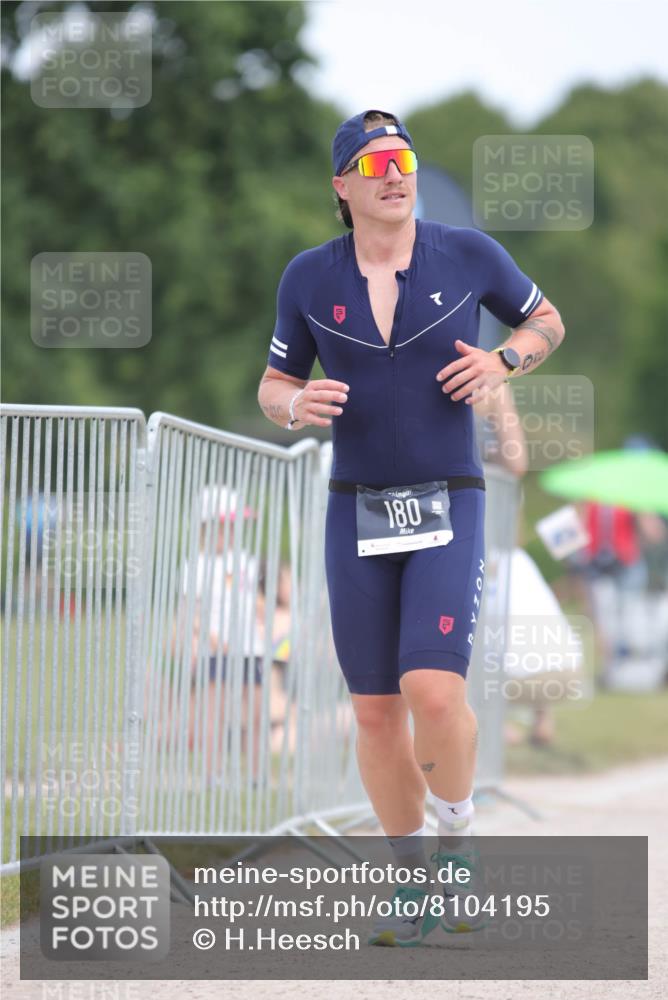 22.06.2025 - Viking Triathlon H.Heesch http://msf.ph/oto/8104195 22.06.2025 13:23:59 Laufen 85, 180, 313, 366 meine-sportfotos.de