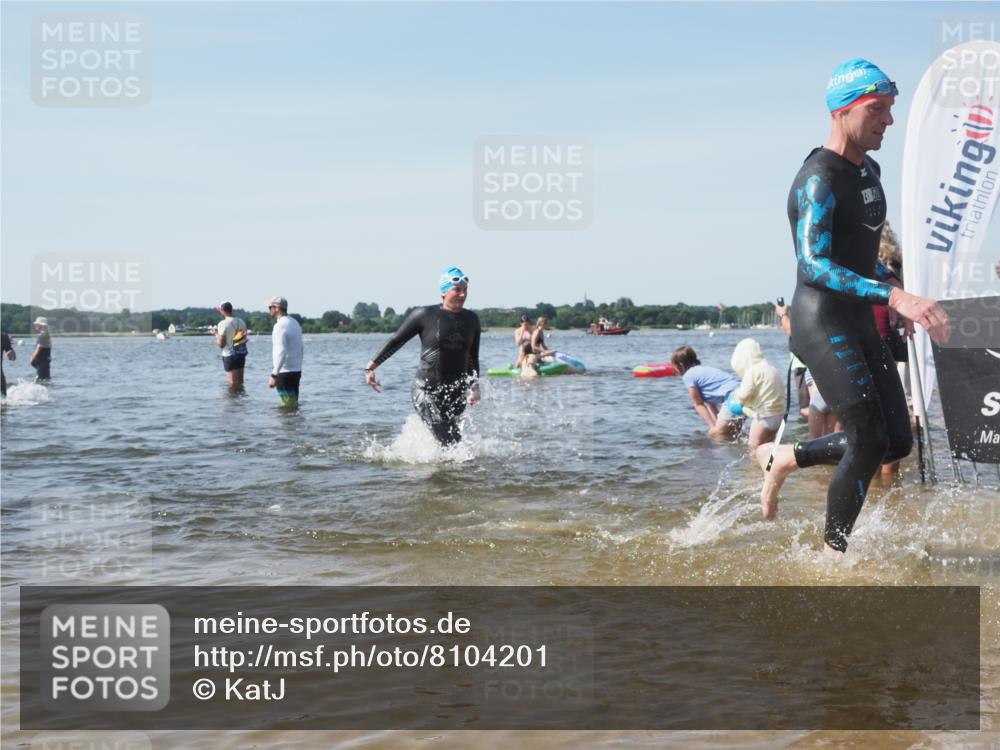 22.06.2025 - Viking Triathlon KatJ http://msf.ph/oto/8104201 22.06.2025 10:35:17 Schwimmen 139, 157, 204, 296, 320, 365, 395, 482, 508, 632, 660 meine-sportfotos.de