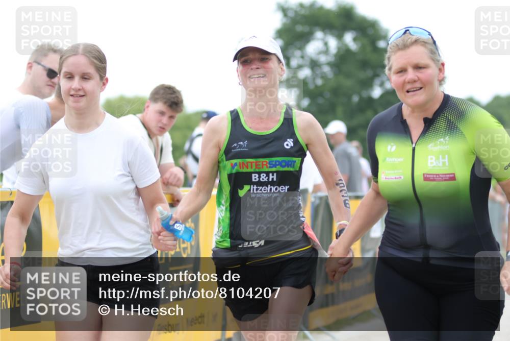 22.06.2025 - Viking Triathlon H.Heesch http://msf.ph/oto/8104207 22.06.2025 15:54:52 Laufen 477, 636 meine-sportfotos.de