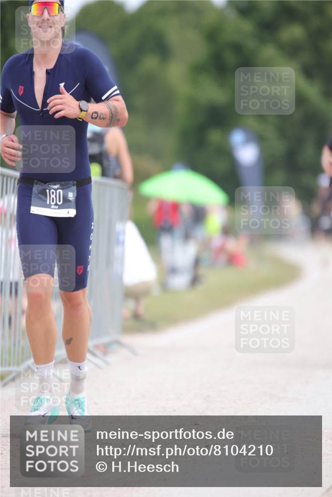 22.06.2025 - Viking Triathlon H.Heesch http://msf.ph/oto/8104210 22.06.2025 13:23:59 Laufen 85, 180, 313, 366 meine-sportfotos.de