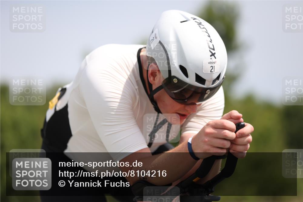 22.06.2025 - Viking Triathlon Yannick Fuchs http://msf.ph/oto/8104216 22.06.2025 12:07:31 Radfahren 21, 33, 382 meine-sportfotos.de