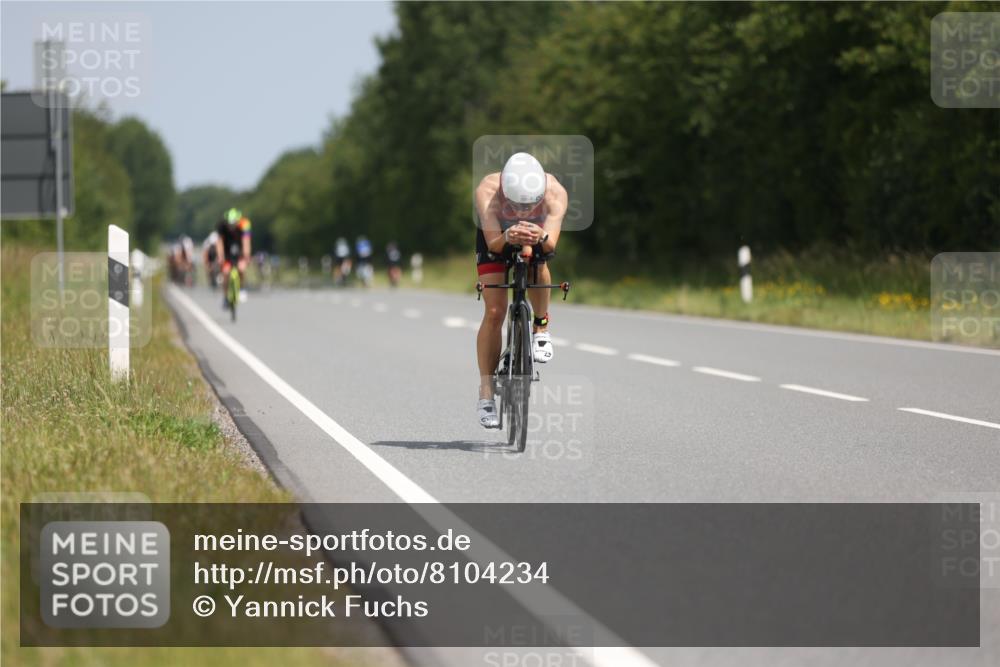 22.06.2025 - Viking Triathlon Yannick Fuchs http://msf.ph/oto/8104234 22.06.2025 12:07:35 Radfahren 11, 33, 179, 382, 420 meine-sportfotos.de