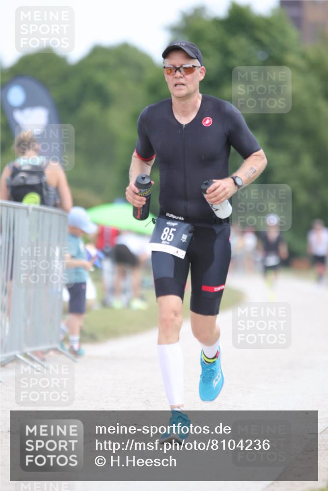 22.06.2025 - Viking Triathlon H.Heesch http://msf.ph/oto/8104236 22.06.2025 13:24:02 Laufen 85, 180, 313 meine-sportfotos.de
