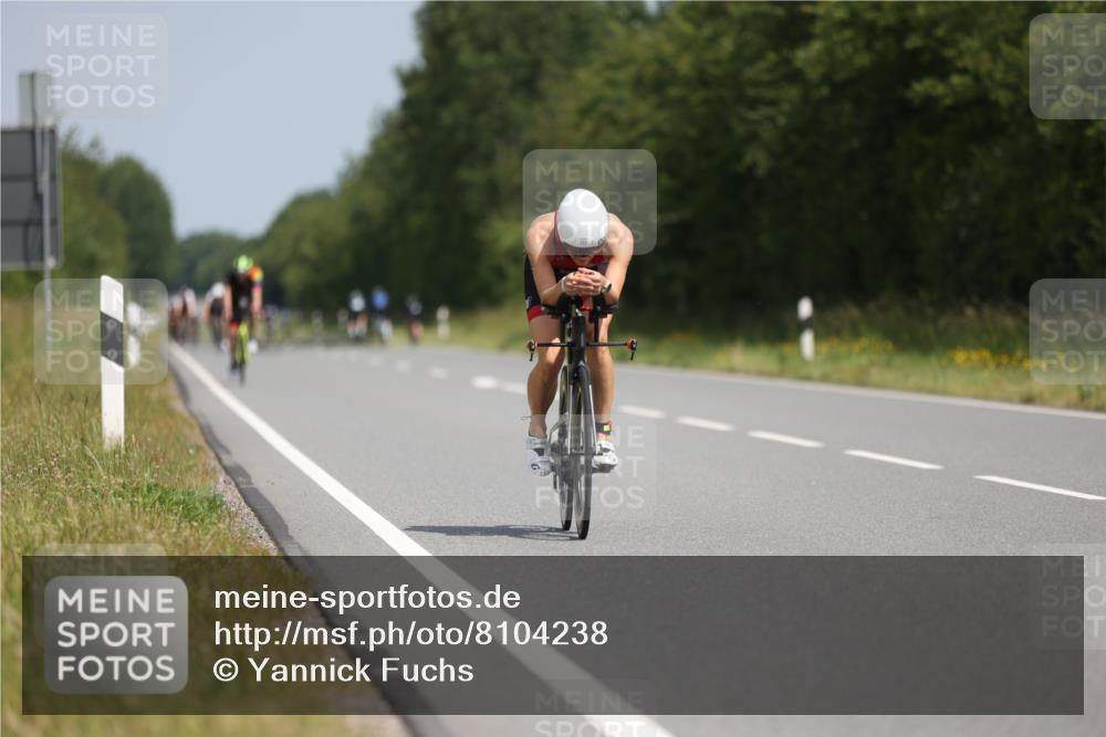 22.06.2025 - Viking Triathlon Yannick Fuchs http://msf.ph/oto/8104238 22.06.2025 12:07:35 Radfahren 11, 33, 179, 382, 420 meine-sportfotos.de