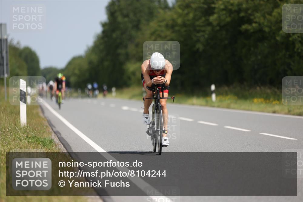 22.06.2025 - Viking Triathlon Yannick Fuchs http://msf.ph/oto/8104244 22.06.2025 12:07:36 Radfahren 11, 33, 179, 382, 420 meine-sportfotos.de