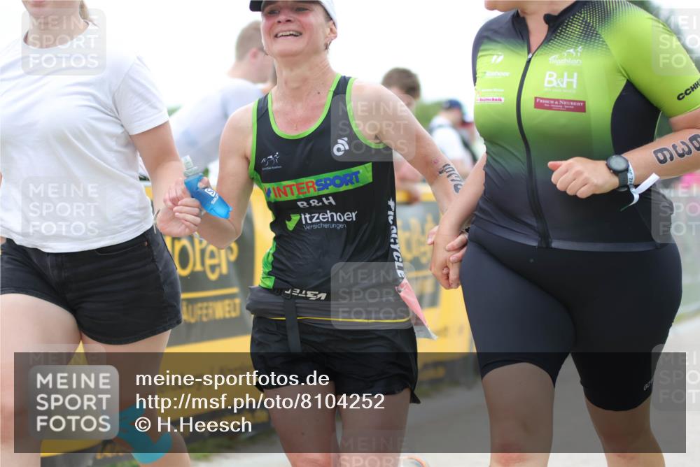 22.06.2025 - Viking Triathlon H.Heesch http://msf.ph/oto/8104252 22.06.2025 15:54:53 Laufen 357, 477, 636 meine-sportfotos.de
