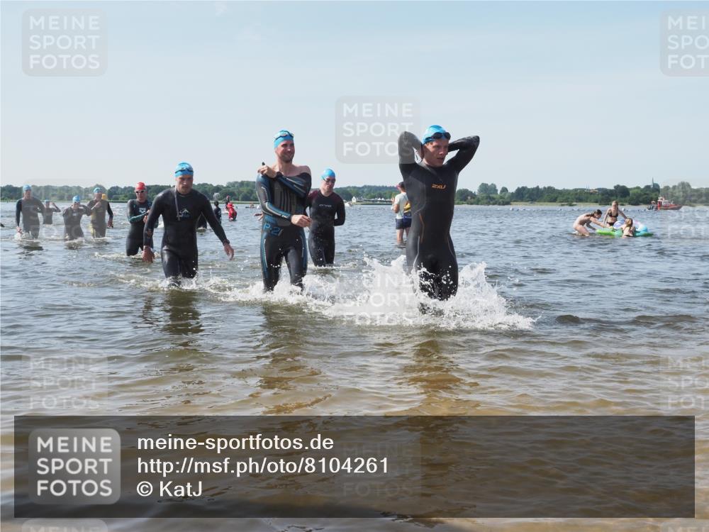 22.06.2025 - Viking Triathlon KatJ http://msf.ph/oto/8104261 22.06.2025 10:35:23 Schwimmen 107, 127, 204, 296, 320, 365, 395, 482, 508, 632 meine-sportfotos.de