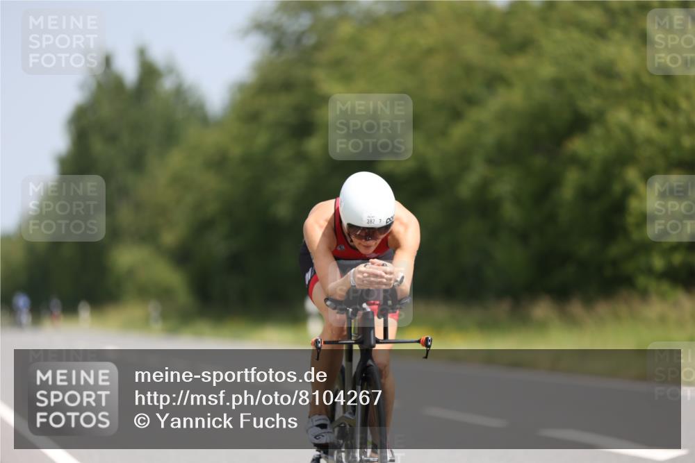 22.06.2025 - Viking Triathlon Yannick Fuchs http://msf.ph/oto/8104267 22.06.2025 12:07:37 Radfahren 11, 33, 97, 179, 382, 420 meine-sportfotos.de