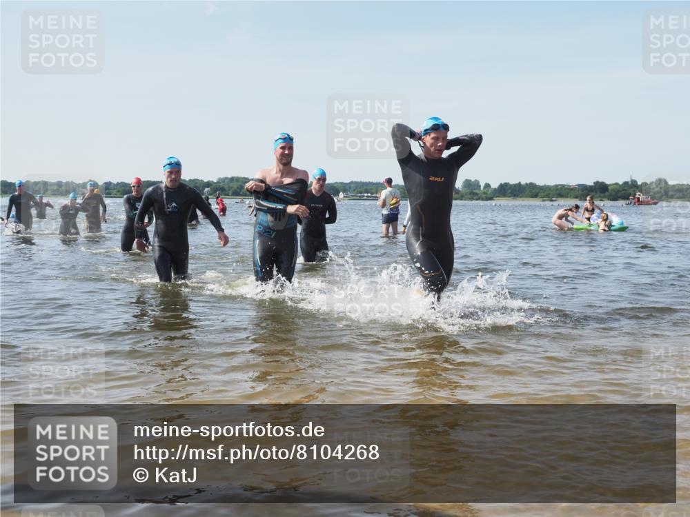 22.06.2025 - Viking Triathlon KatJ http://msf.ph/oto/8104268 22.06.2025 10:35:23 Schwimmen 107, 127, 204, 296, 320, 365, 395, 482, 508, 632 meine-sportfotos.de