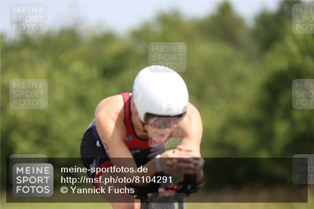 22.06.2025 - Viking Triathlon Yannick Fuchs http://msf.ph/oto/8104291 22.06.2025 12:07:37 Radfahren 11, 33, 97, 179, 382, 420 meine-sportfotos.de