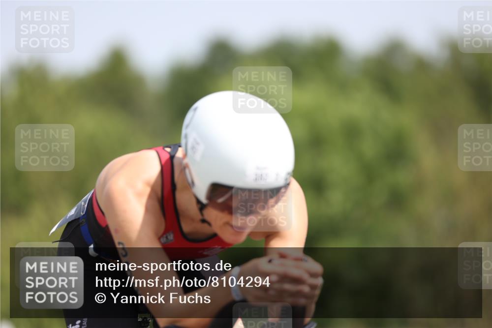 22.06.2025 - Viking Triathlon Yannick Fuchs http://msf.ph/oto/8104294 22.06.2025 12:07:38 Radfahren 11, 33, 97, 179, 382, 420, 556 meine-sportfotos.de