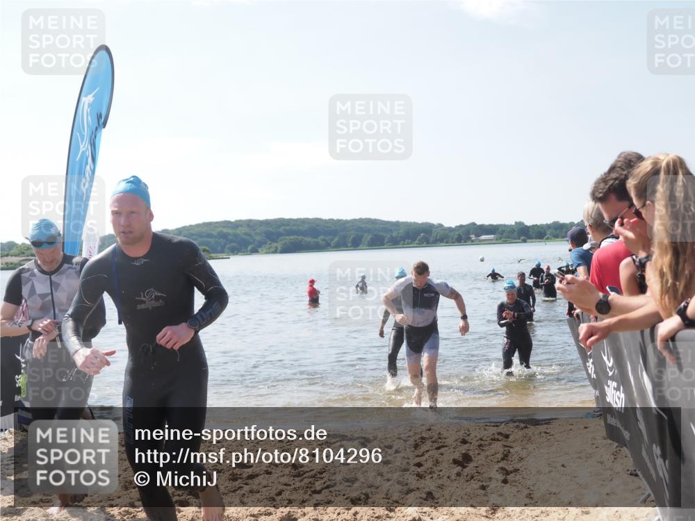 22.06.2025 - Viking Triathlon MichiJ http://msf.ph/oto/8104296 22.06.2025 10:47:28 Schwimmen 23, 74, 76, 183, 267, 421, 547, 606 meine-sportfotos.de