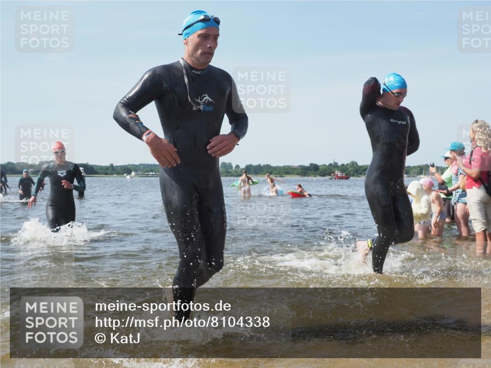 22.06.2025 - Viking Triathlon KatJ http://msf.ph/oto/8104338 22.06.2025 10:35:27 Schwimmen 107, 127, 134, 204, 296, 320, 395, 415, 482, 508, 602, 632 meine-sportfotos.de