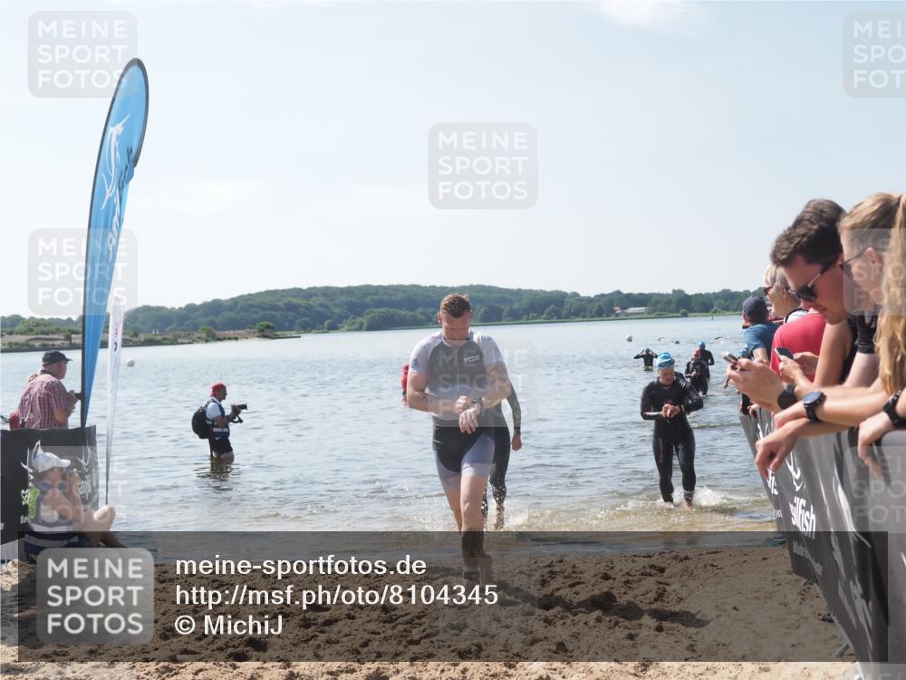 22.06.2025 - Viking Triathlon MichiJ http://msf.ph/oto/8104345 22.06.2025 10:47:30 Schwimmen 23, 76, 183, 261, 267, 547, 606 meine-sportfotos.de