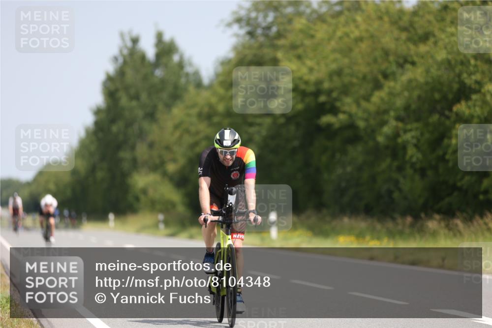 22.06.2025 - Viking Triathlon Yannick Fuchs http://msf.ph/oto/8104348 22.06.2025 12:07:42 Radfahren 11, 33, 97, 179, 420, 556 meine-sportfotos.de