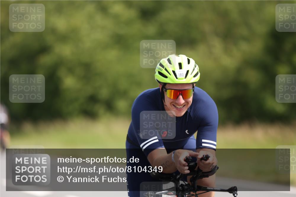 22.06.2025 - Viking Triathlon Yannick Fuchs http://msf.ph/oto/8104349 22.06.2025 11:28:01 Radfahren 86, 180, 454, 513, 639 meine-sportfotos.de