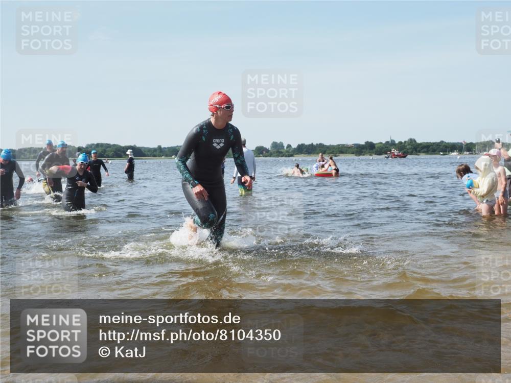 22.06.2025 - Viking Triathlon KatJ http://msf.ph/oto/8104350 22.06.2025 10:35:29 Schwimmen 20, 62, 107, 127, 134, 154, 204, 320, 395, 415, 482, 508, 602, 632 meine-sportfotos.de
