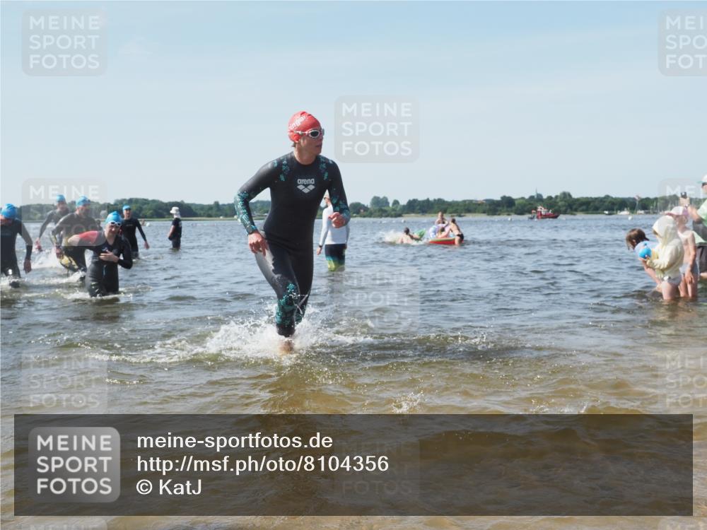 22.06.2025 - Viking Triathlon KatJ http://msf.ph/oto/8104356 22.06.2025 10:35:29 Schwimmen 20, 62, 107, 127, 134, 154, 204, 320, 395, 415, 482, 508, 602, 632 meine-sportfotos.de