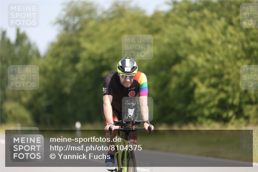 22.06.2025 - Viking Triathlon Yannick Fuchs http://msf.ph/oto/8104375 22.06.2025 12:07:42 Radfahren 11, 33, 97, 179, 420, 556 meine-sportfotos.de