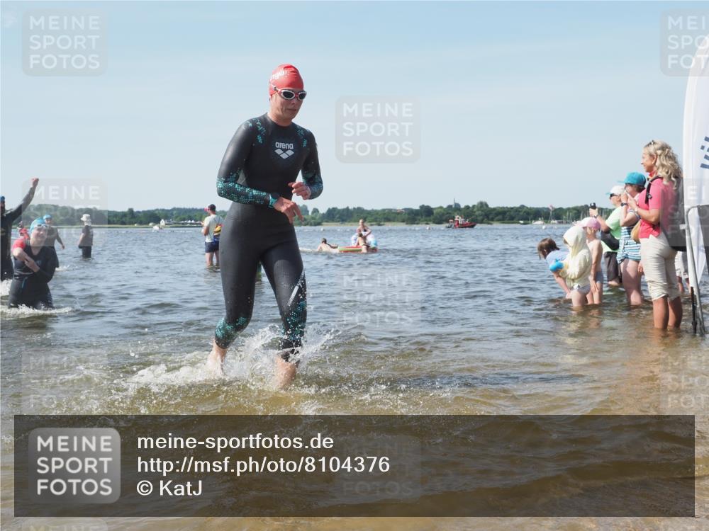 22.06.2025 - Viking Triathlon KatJ http://msf.ph/oto/8104376 22.06.2025 10:35:30 Schwimmen 20, 62, 107, 127, 134, 154, 320, 395, 415, 482, 508, 602, 632 meine-sportfotos.de
