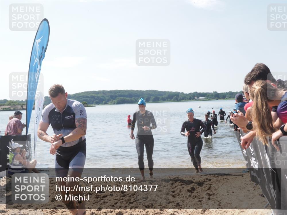22.06.2025 - Viking Triathlon MichiJ http://msf.ph/oto/8104377 22.06.2025 10:47:31 Schwimmen 23, 71, 76, 183, 261, 267, 547, 606 meine-sportfotos.de