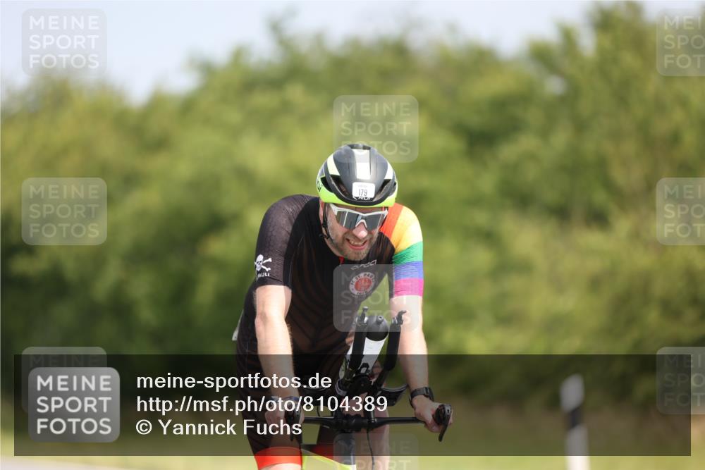 22.06.2025 - Viking Triathlon Yannick Fuchs http://msf.ph/oto/8104389 22.06.2025 12:07:43 Radfahren 11, 33, 97, 179, 396, 420, 556 meine-sportfotos.de