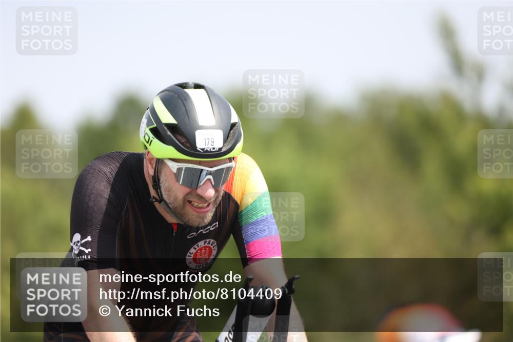 22.06.2025 - Viking Triathlon Yannick Fuchs http://msf.ph/oto/8104409 22.06.2025 12:07:43 Radfahren 11, 33, 97, 179, 396, 420, 556 meine-sportfotos.de