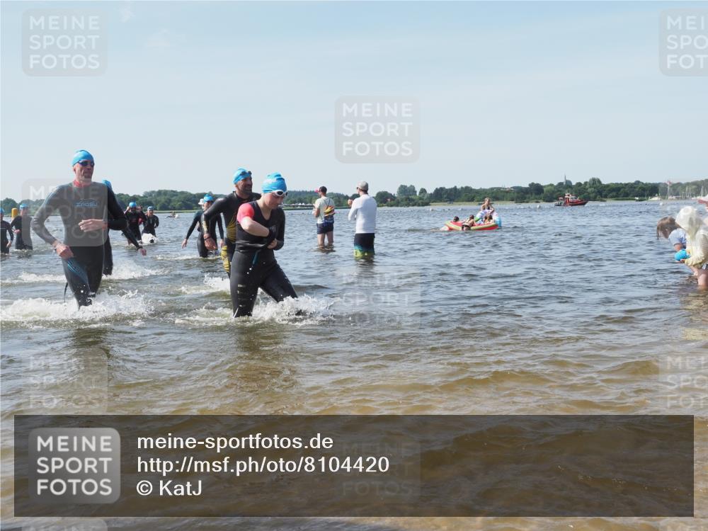 22.06.2025 - Viking Triathlon KatJ http://msf.ph/oto/8104420 22.06.2025 10:35:32 Schwimmen 20, 47, 62, 107, 127, 134, 154, 320, 395, 415, 482, 602, 632 meine-sportfotos.de