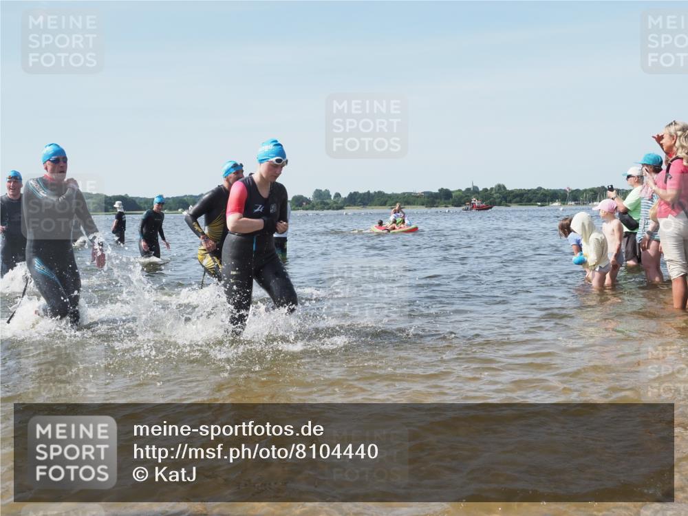 22.06.2025 - Viking Triathlon KatJ http://msf.ph/oto/8104440 22.06.2025 10:35:33 Schwimmen 20, 47, 62, 107, 127, 134, 154, 320, 395, 415, 482, 602, 632 meine-sportfotos.de