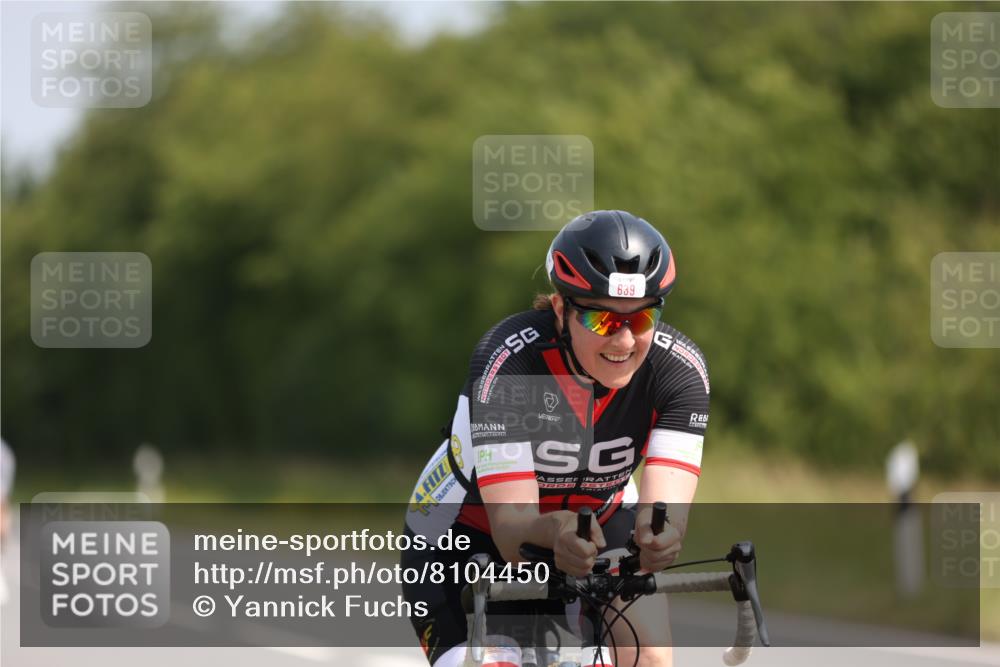 22.06.2025 - Viking Triathlon Yannick Fuchs http://msf.ph/oto/8104450 22.06.2025 11:28:07 Radfahren 86, 266, 331, 337, 433, 454, 459, 639 meine-sportfotos.de