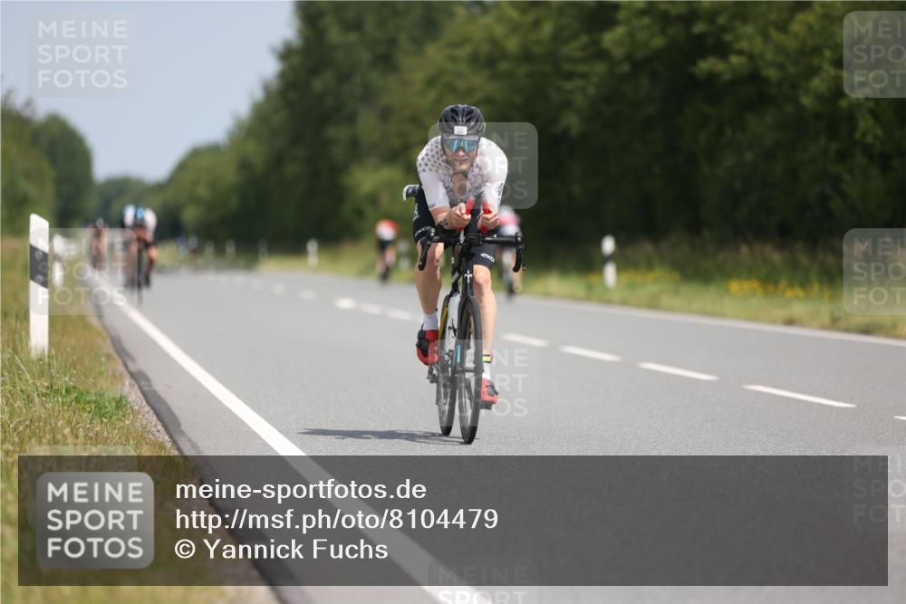 22.06.2025 - Viking Triathlon Yannick Fuchs http://msf.ph/oto/8104479 22.06.2025 12:07:52 Radfahren 157, 334, 396, 556 meine-sportfotos.de