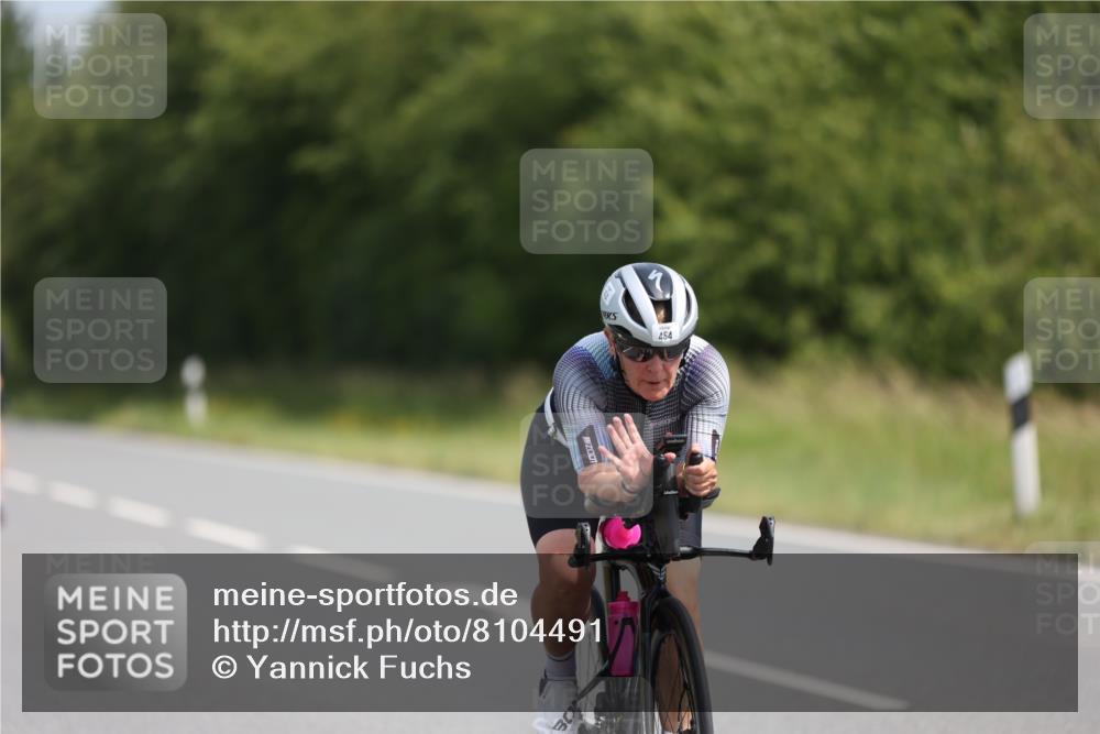 22.06.2025 - Viking Triathlon Yannick Fuchs http://msf.ph/oto/8104491 22.06.2025 11:28:09 Radfahren 86, 266, 331, 337, 433, 454, 459, 639 meine-sportfotos.de