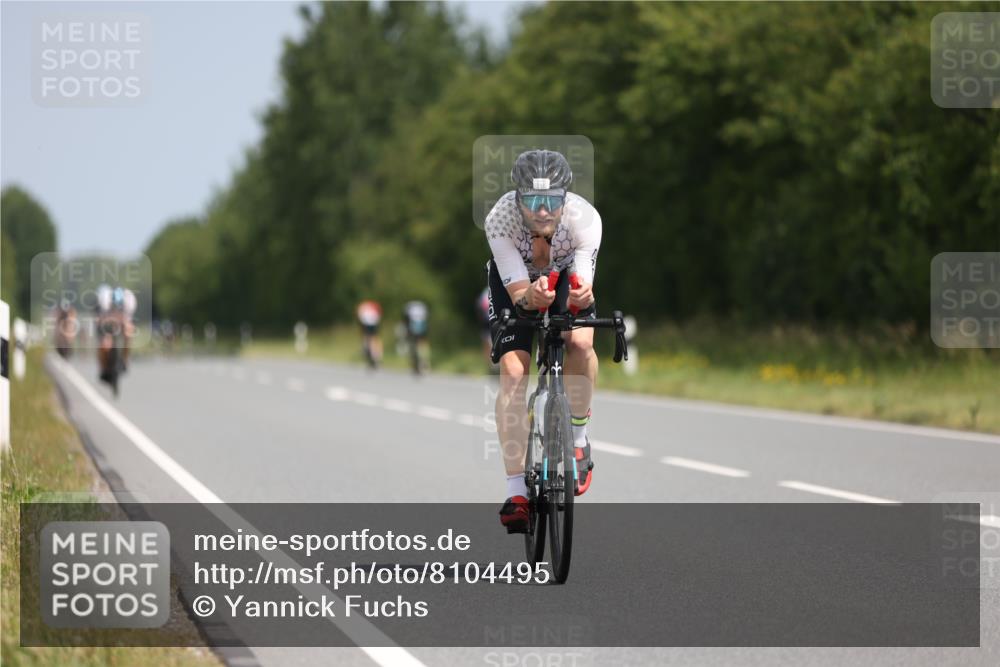 22.06.2025 - Viking Triathlon Yannick Fuchs http://msf.ph/oto/8104495 22.06.2025 12:07:52 Radfahren 157, 334, 396, 556 meine-sportfotos.de