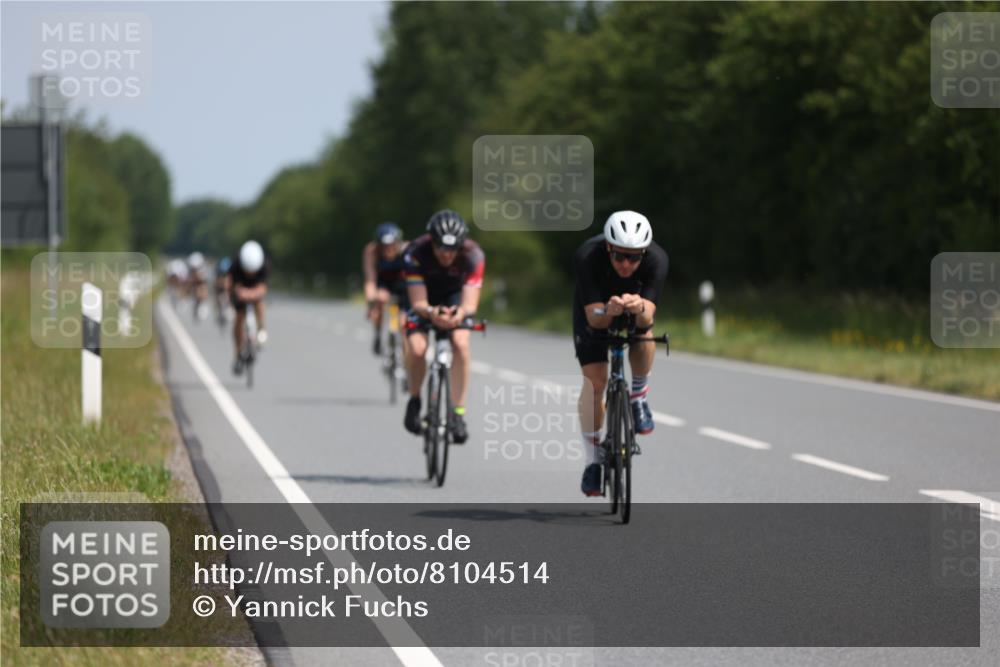 22.06.2025 - Viking Triathlon Yannick Fuchs http://msf.ph/oto/8104514 22.06.2025 11:28:10 Radfahren 86, 210, 266, 331, 337, 433, 454, 459, 639 meine-sportfotos.de