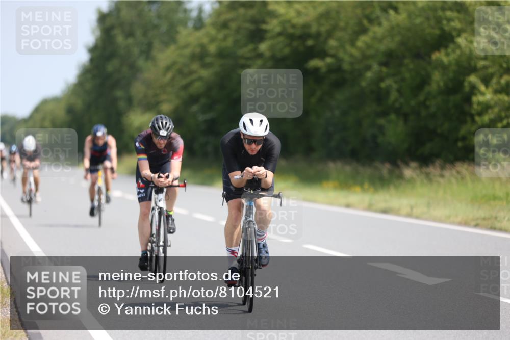 22.06.2025 - Viking Triathlon Yannick Fuchs http://msf.ph/oto/8104521 22.06.2025 11:28:11 Radfahren 210, 266, 331, 337, 433, 454, 459, 639 meine-sportfotos.de